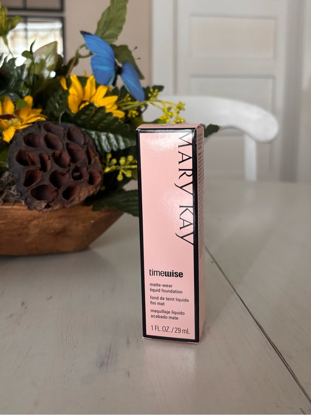 Mary Kay TimeWise Matte-Wear Liquid Foundation - Beige 2